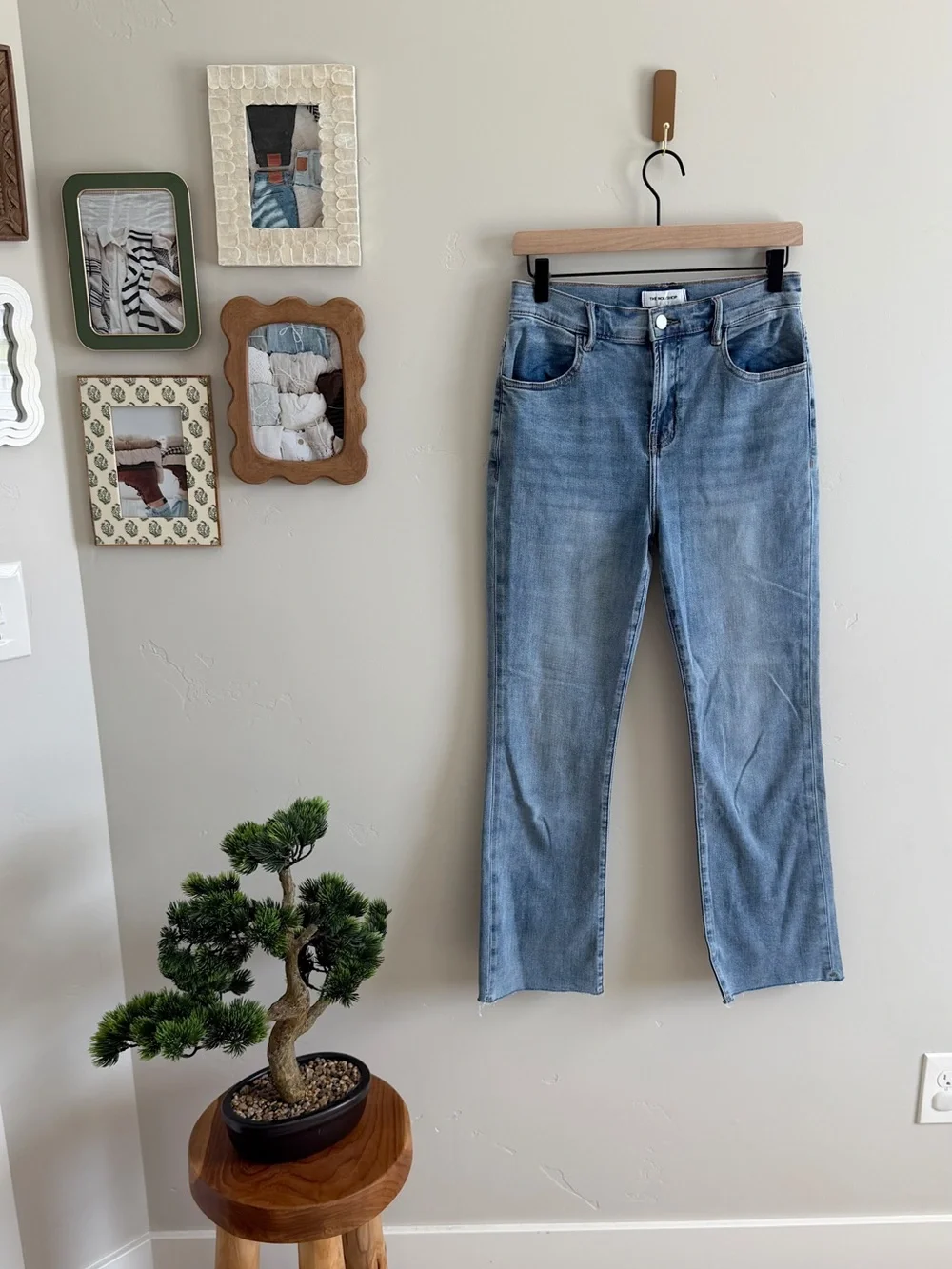 The Noli Shop Nicolette Cropped Jean in Medium Blue